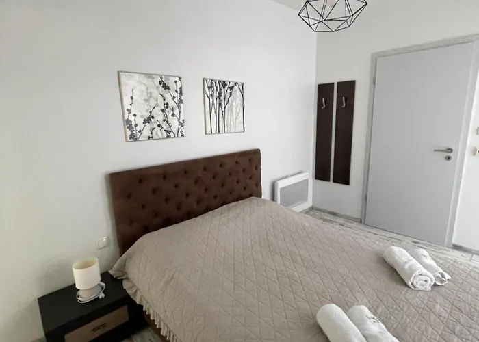 Golden Sun Apartments