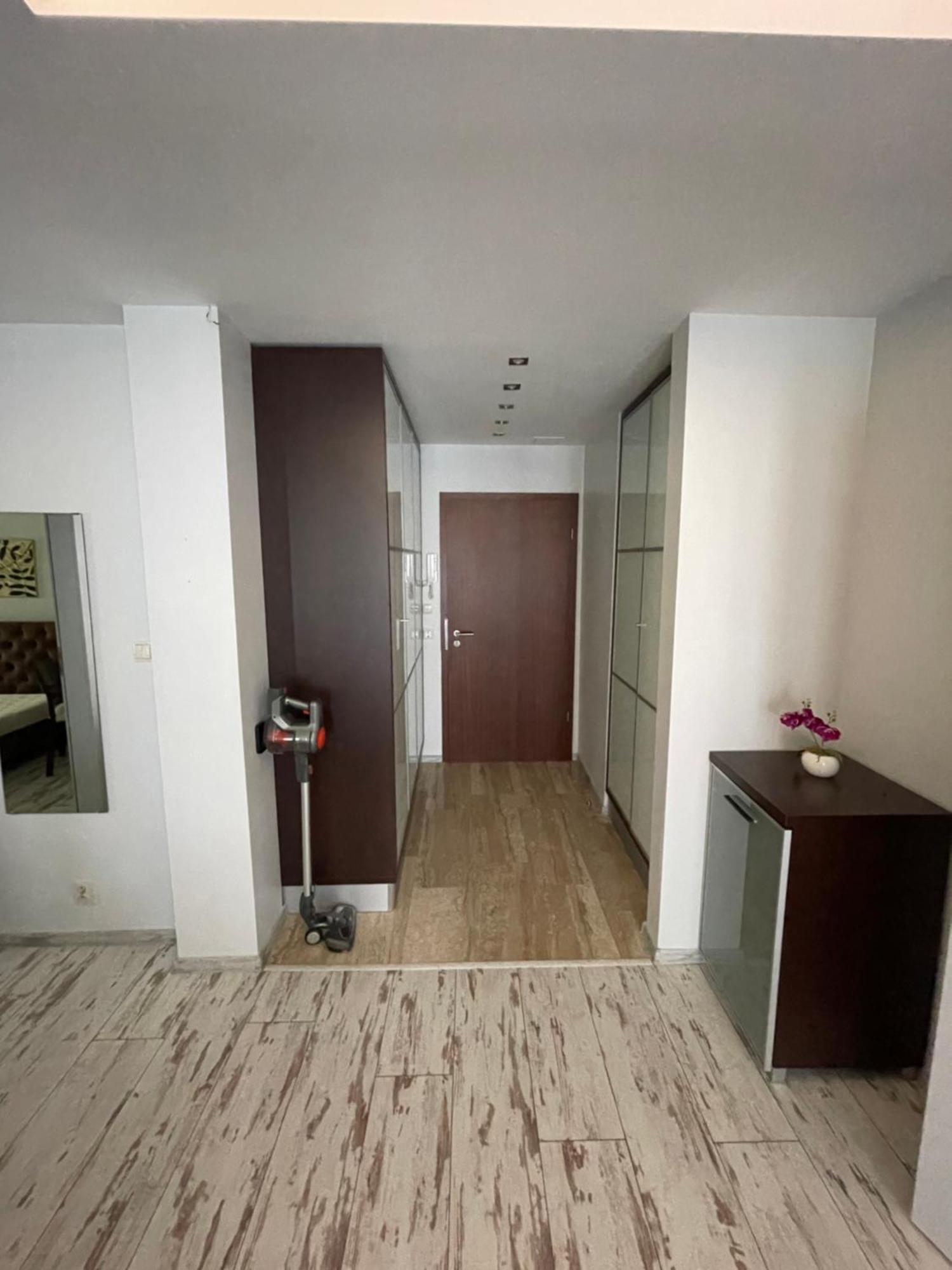 Golden Sun Apartment